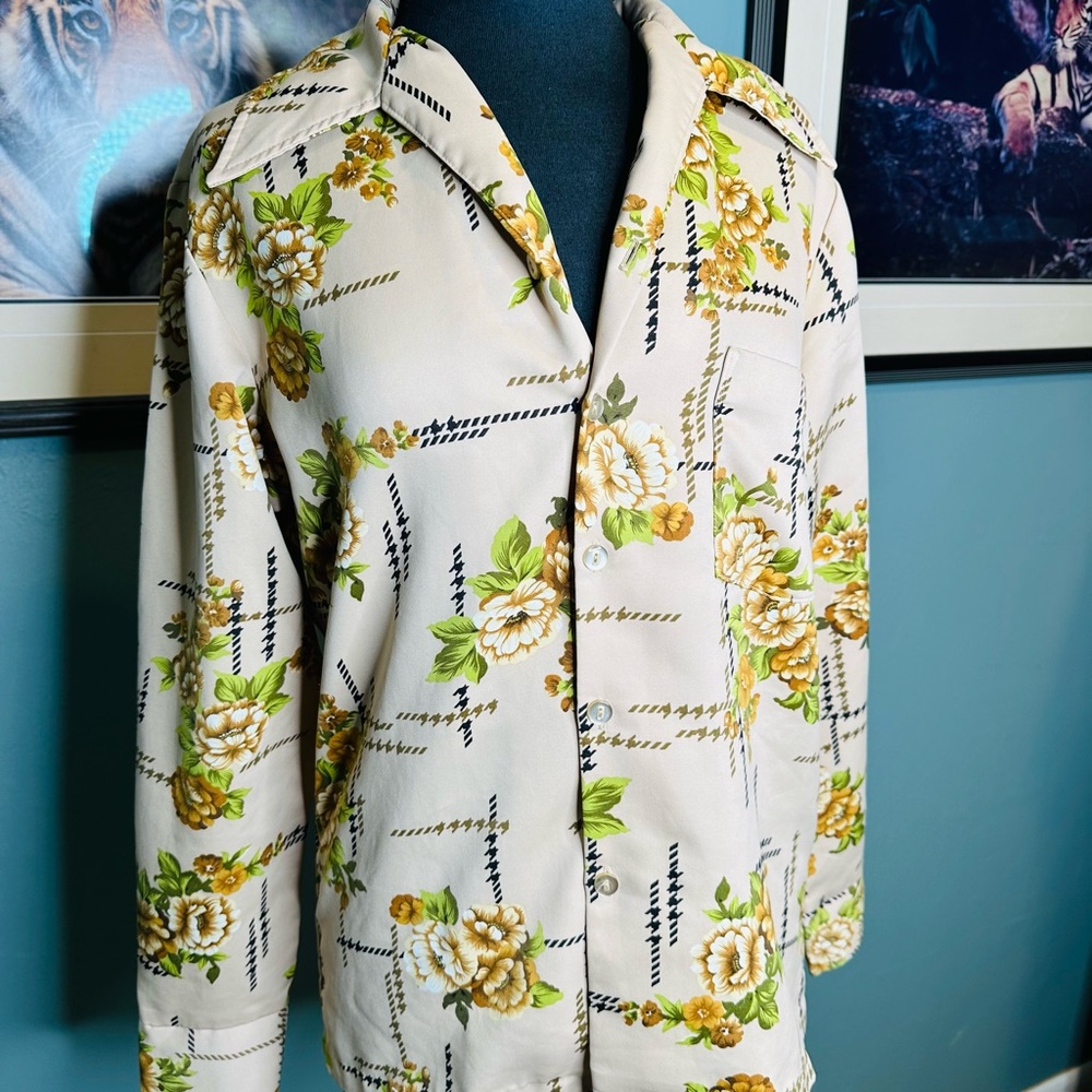 Vintage Mens Triumph 1970’s Floral Long Sleeve Button-Down Top Size Medium